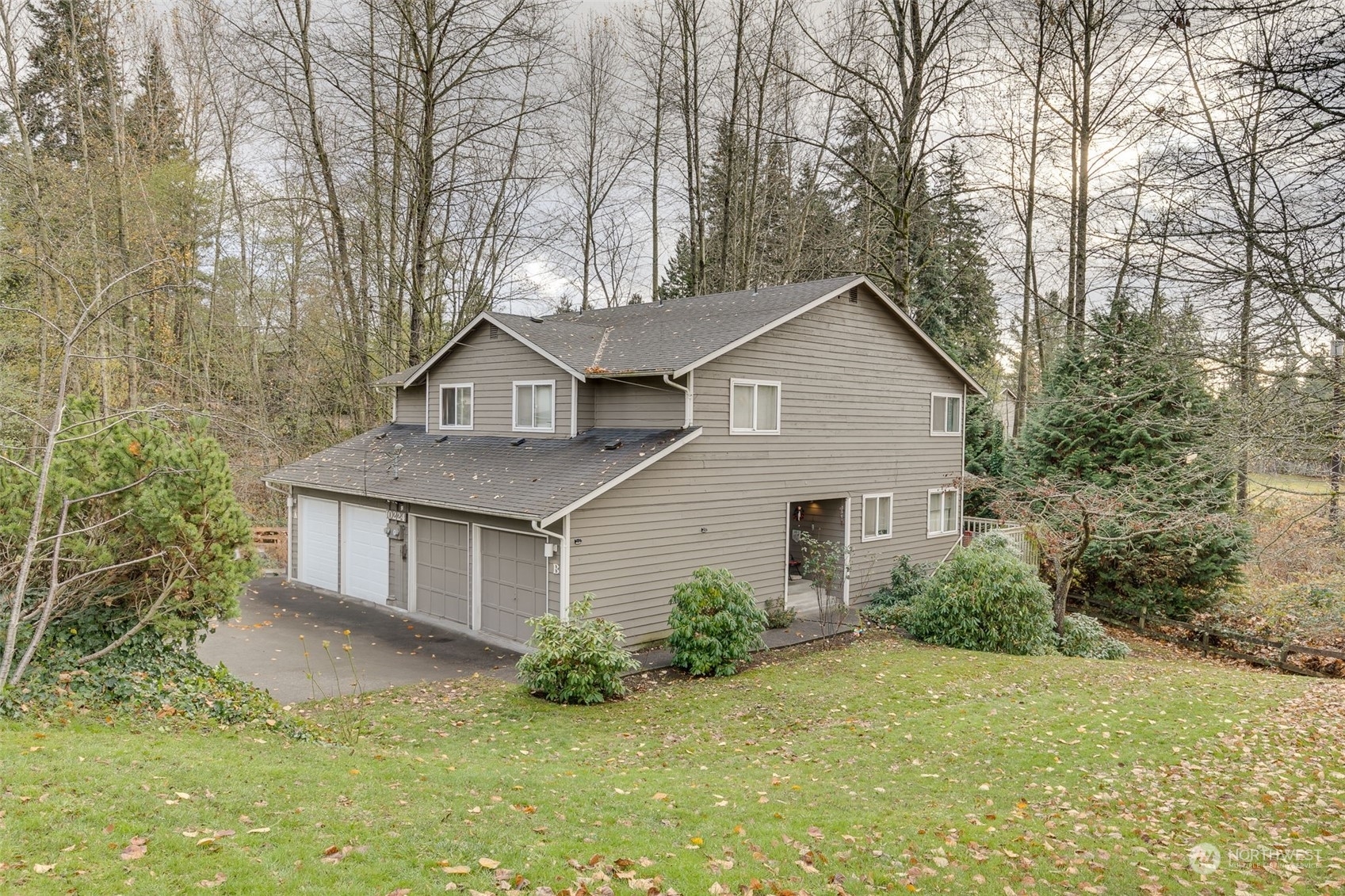 Property Photo: 10224 Dakota Way WA 98204