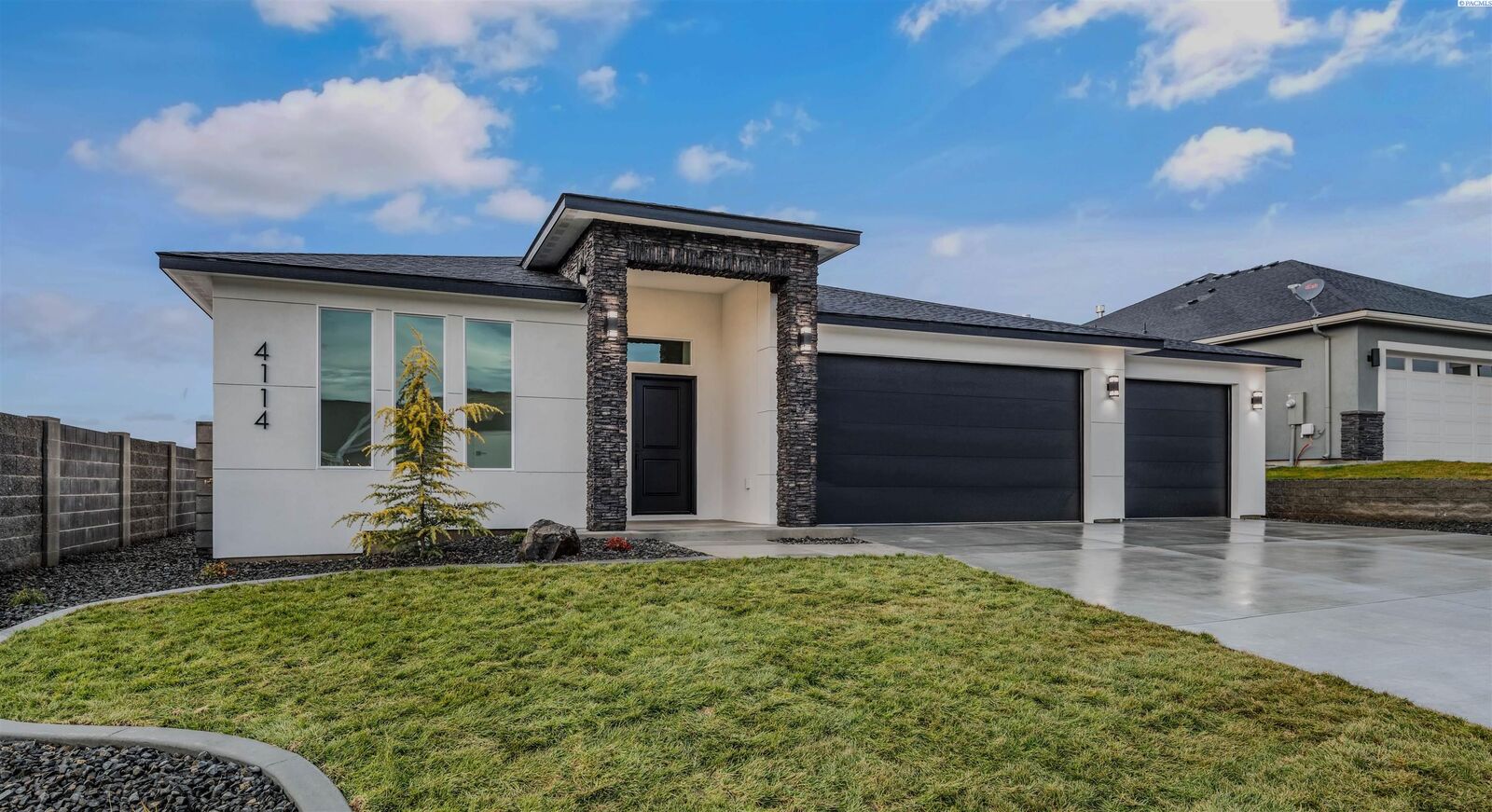 Property Photo:  4114 N Clover Rd.  WA 99352 