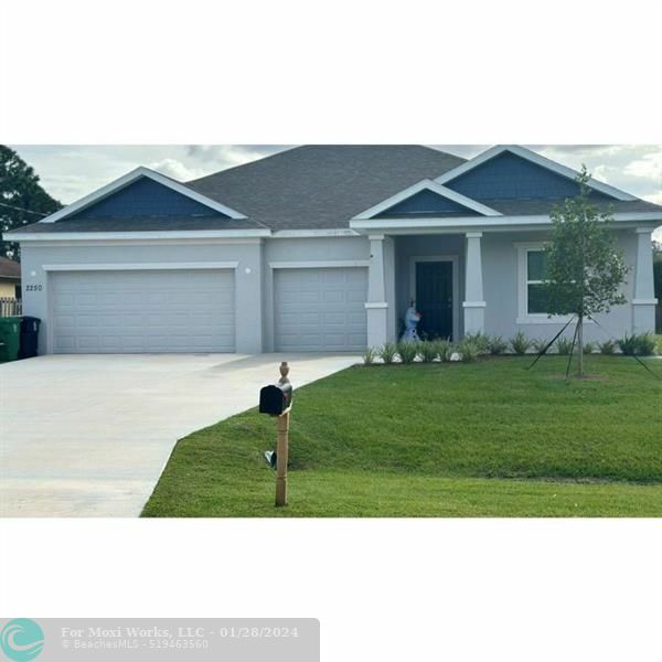 Property Photo:  2250 SW Culpepper Ave  FL 34953 