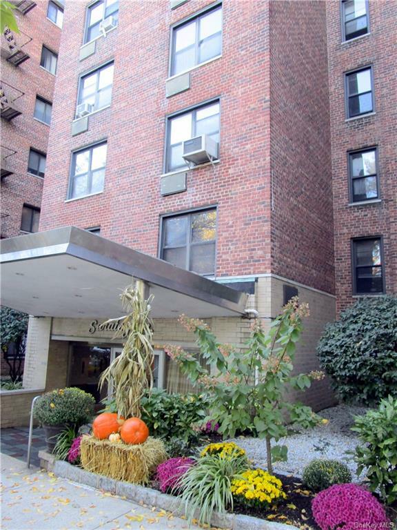 Property Photo:  4315 Webster Avenue 3L  NY 10470 