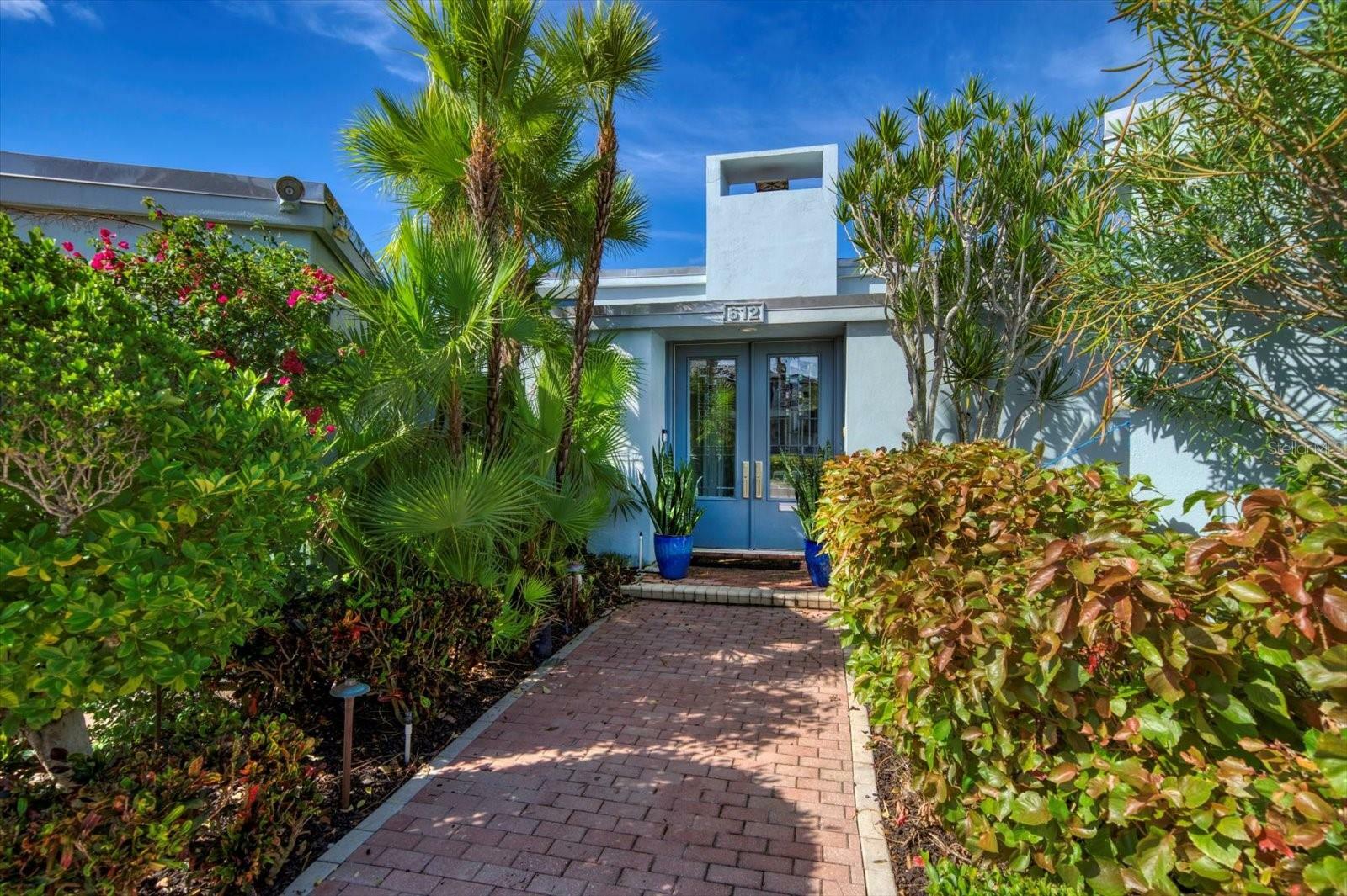 Property Photo:  612 Snug Island  FL 33767 