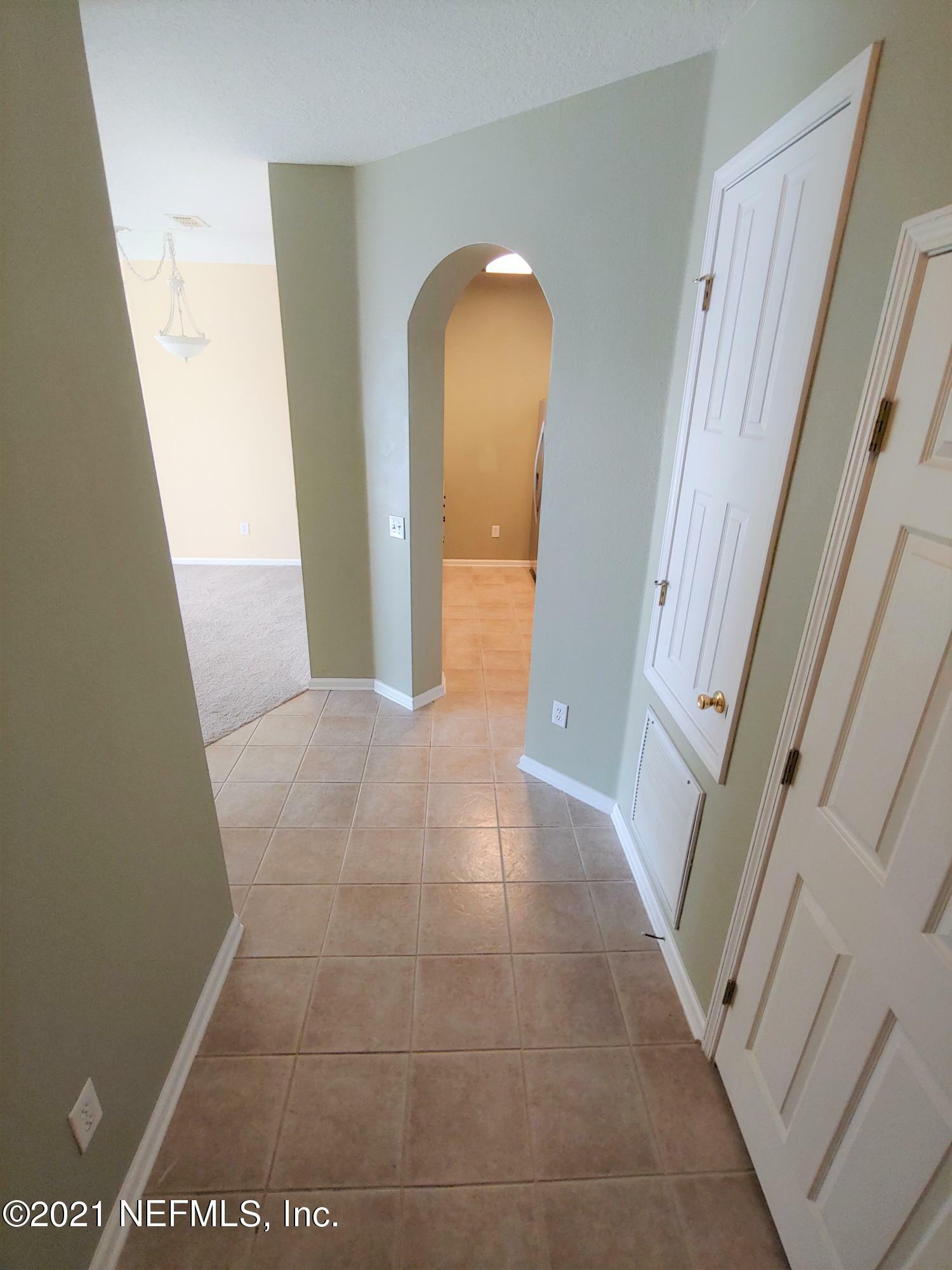 Property Photo:  7801 Point Meadows Drive 4208  FL 32256 