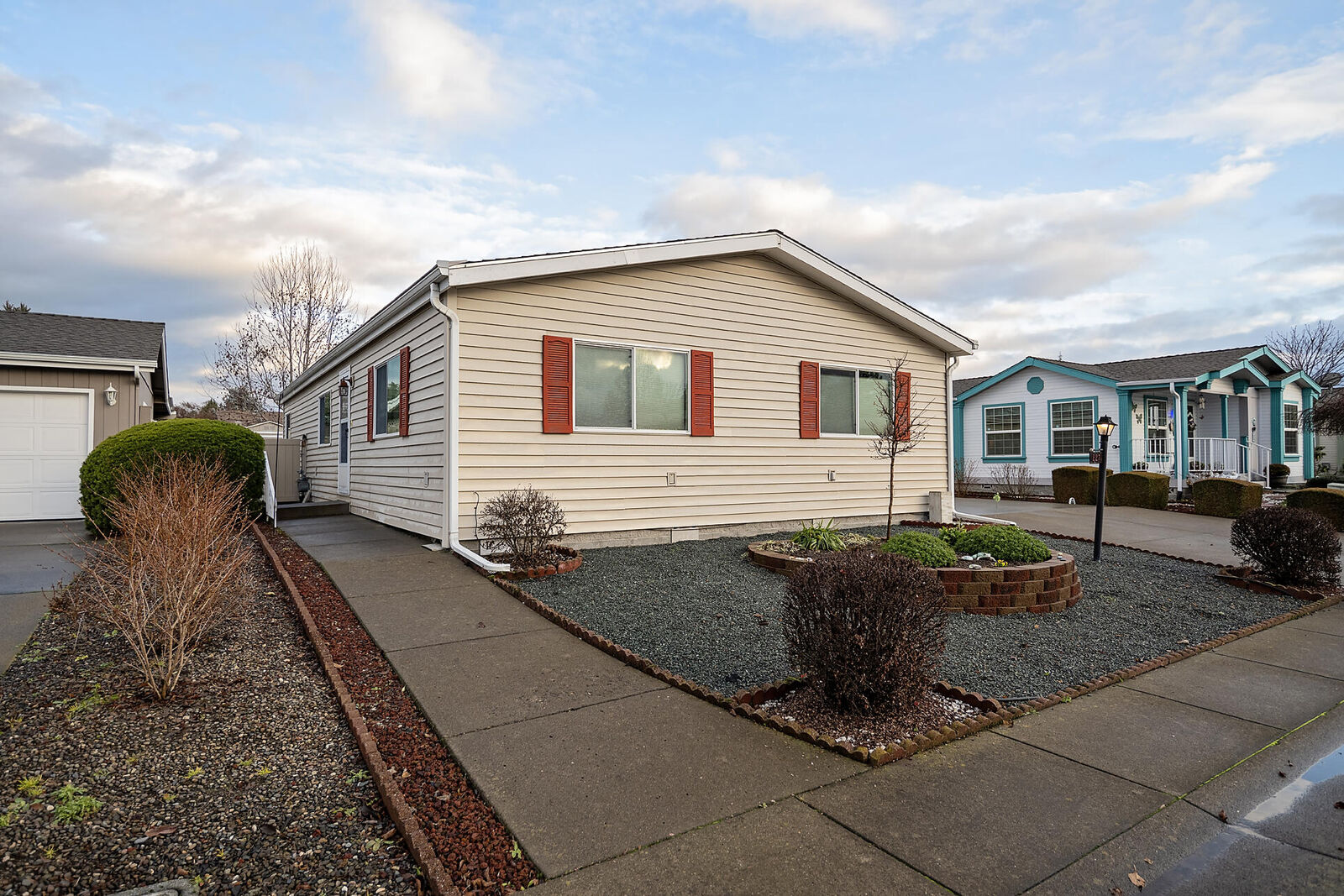 Property Photo: 555 Freeman Road Unit 227 OR 97502