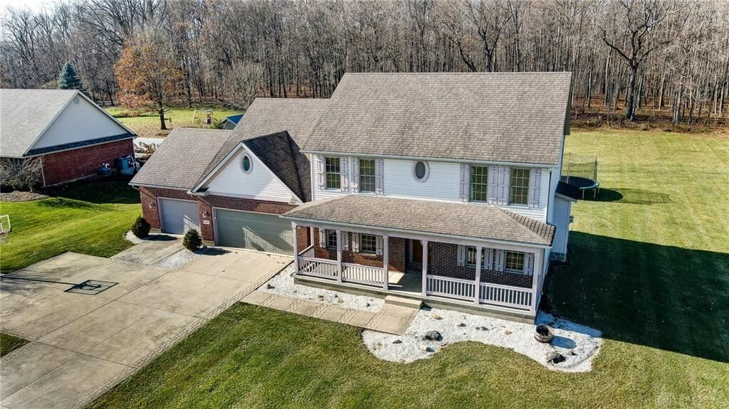 Property Photo: 5253 Hearthstone Drive OH 45502