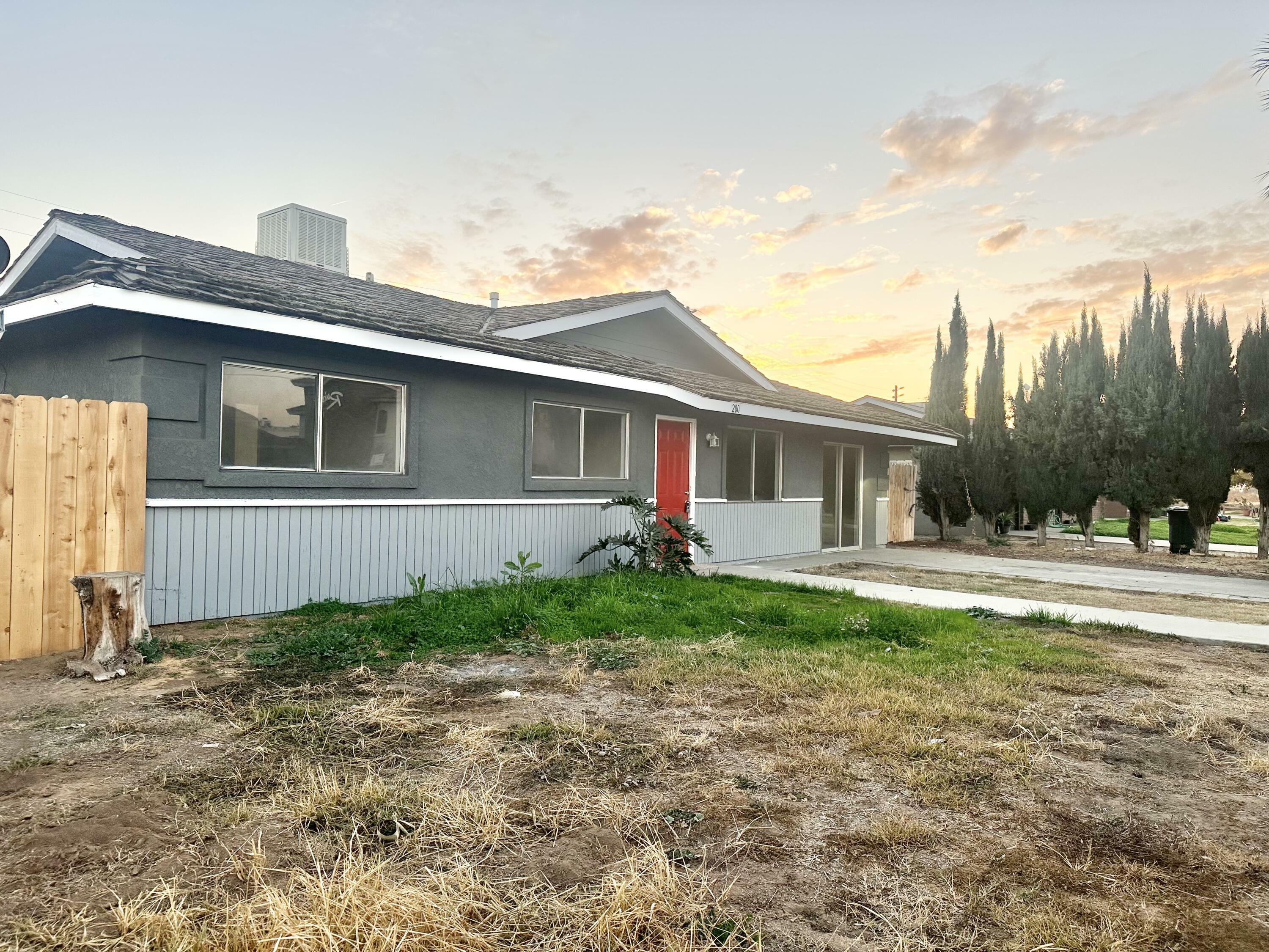 Property Photo:  200 W Sierra Way  CA 93618 