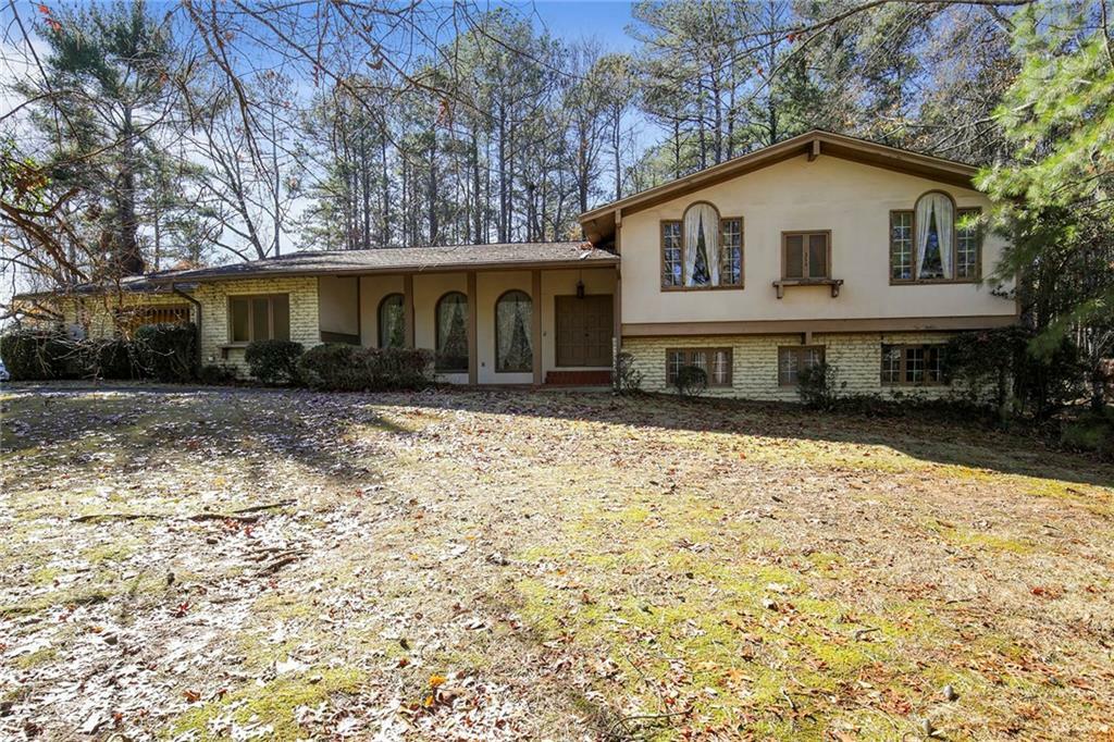 Property Photo:  7975 Innsbruck Drive  GA 30350 