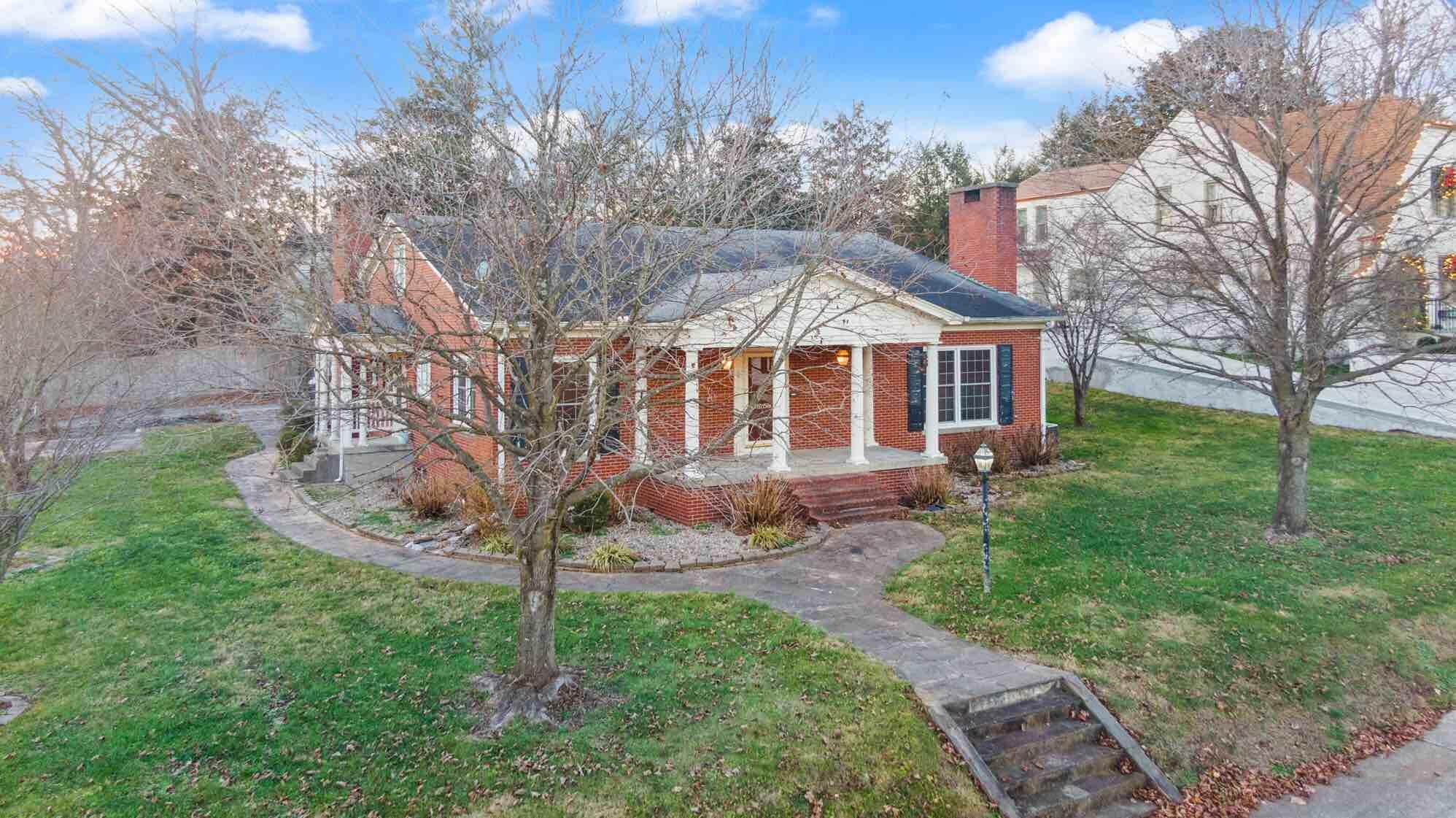 Property Photo: 300 North Maple Street KY 42501