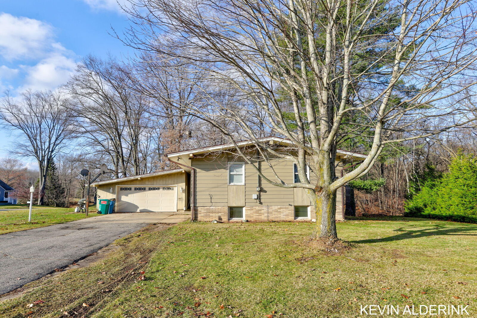 Property Photo:  4525 135th Avenue  MI 49419 