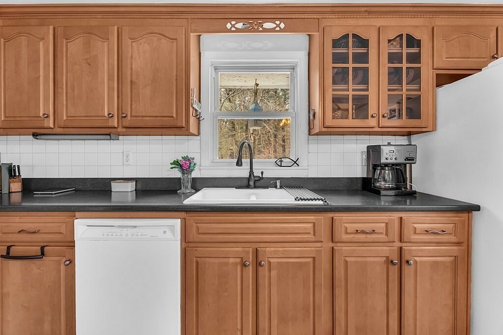 Property Photo: 14 Pace Rd MA 01876
