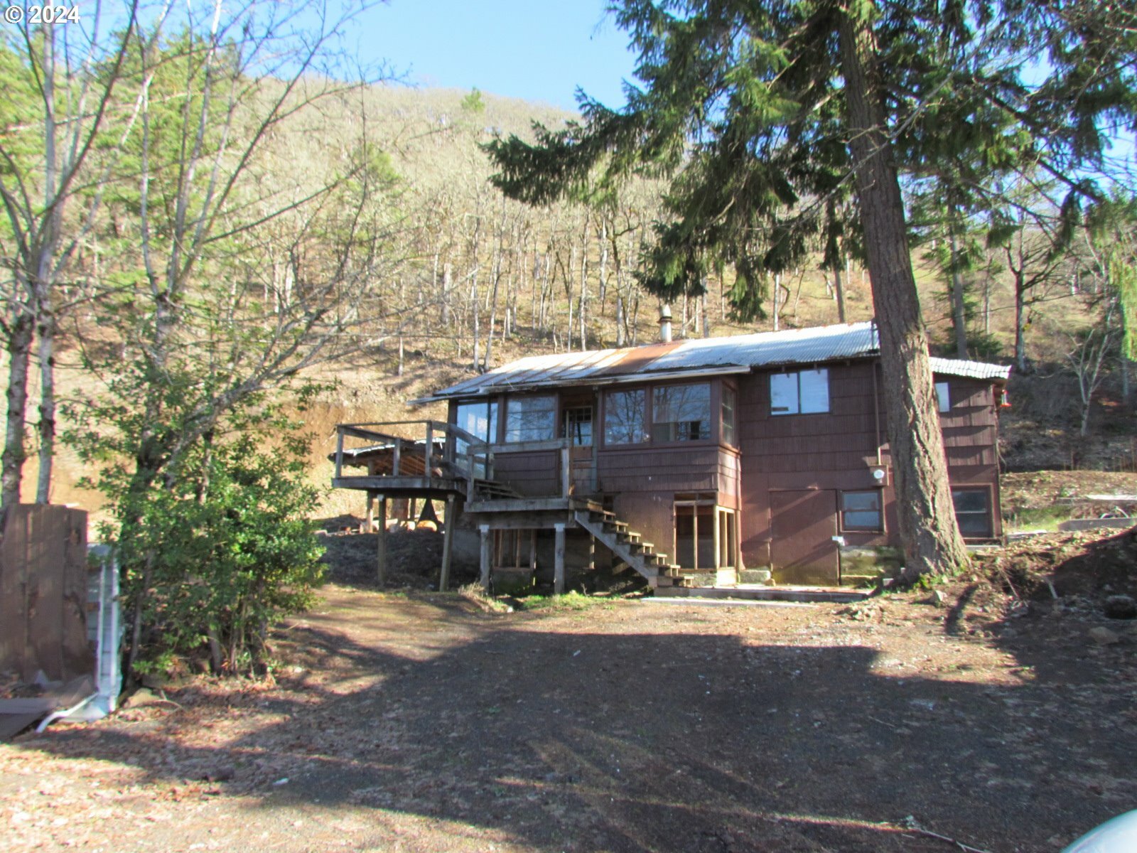 Property Photo:  698 Highway 141  WA 98672 