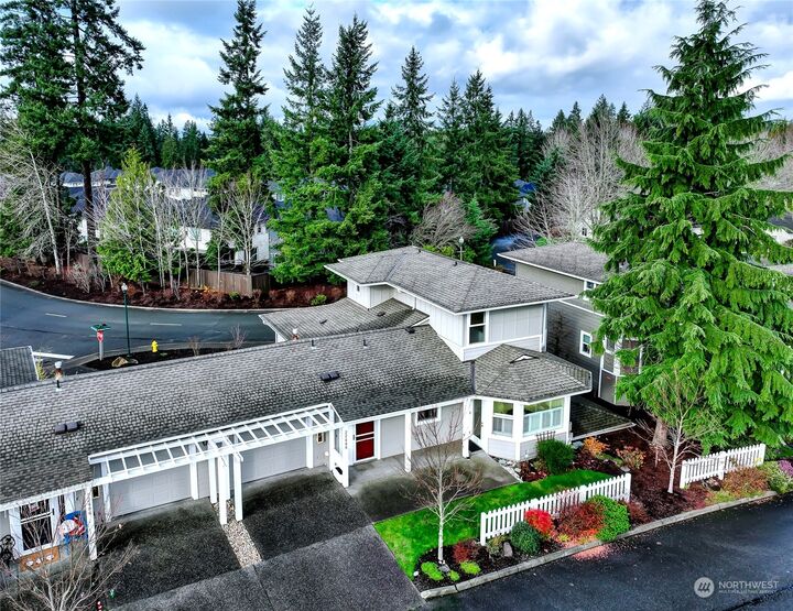 Property Photo:  22488 SE 37th Terrace 2337  WA 98029 