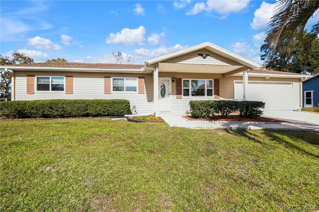 Property Photo:  8417 SW 106th Street  FL 34481 