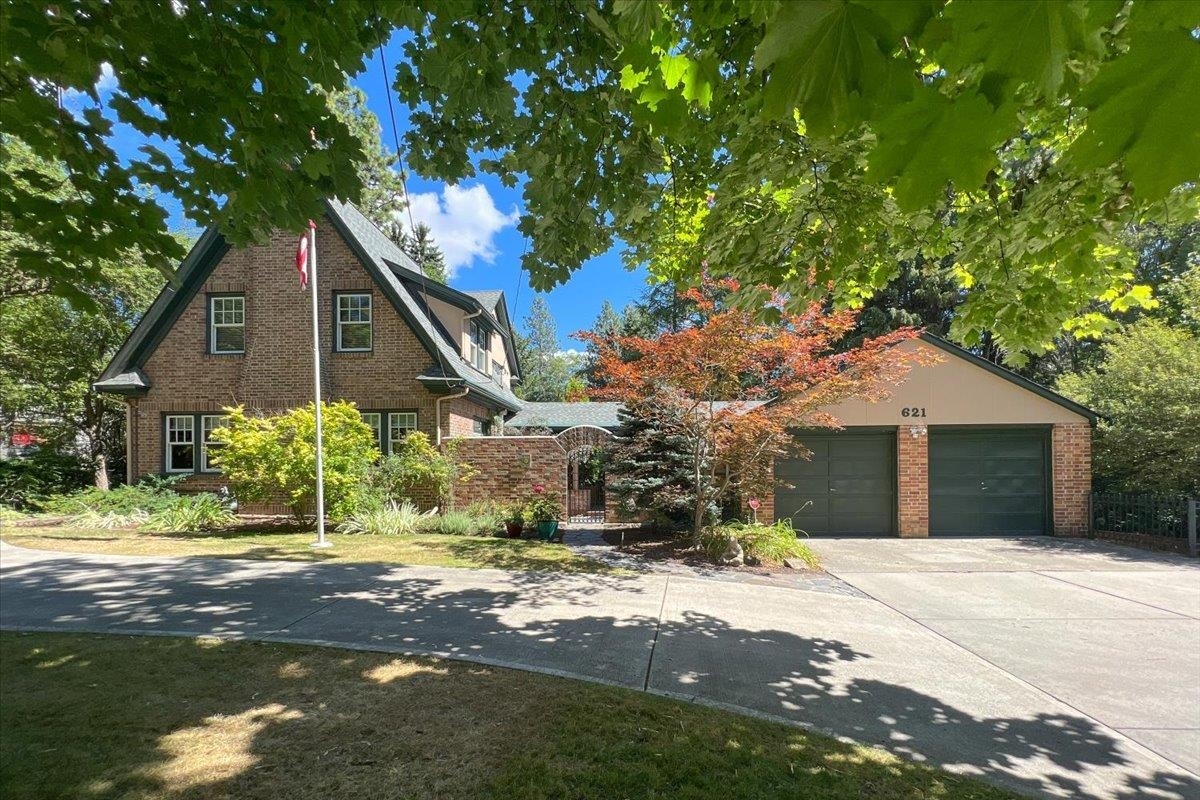 Property Photo:  621 E Rockwood Blvd  WA 99203 