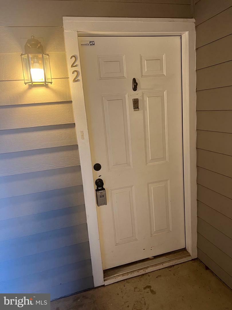 Property Photo:  1712 Lake Shore Crest Drive 22  VA 20190 