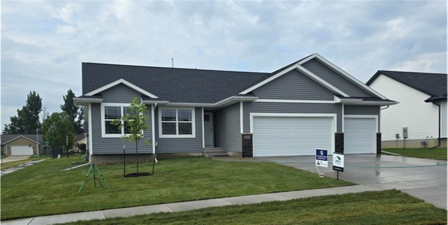 Property Photo: 6261 Cope Drive IA 52302