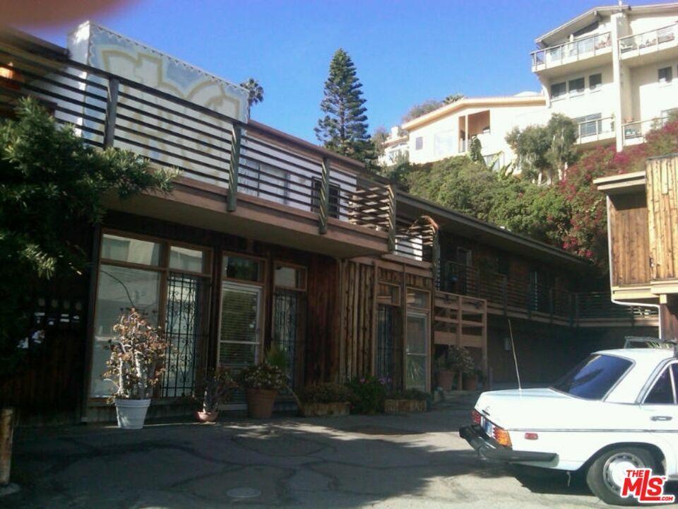 21361   Pacific Coast Hwy 3  Malibu CA 90265 photo