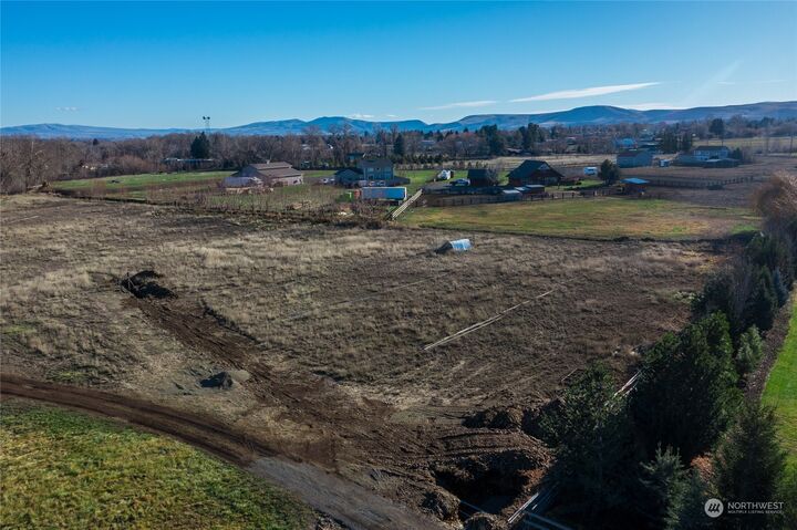 MLS2186007 1031 S Thorp Highway, Ellensburg, WA 98926