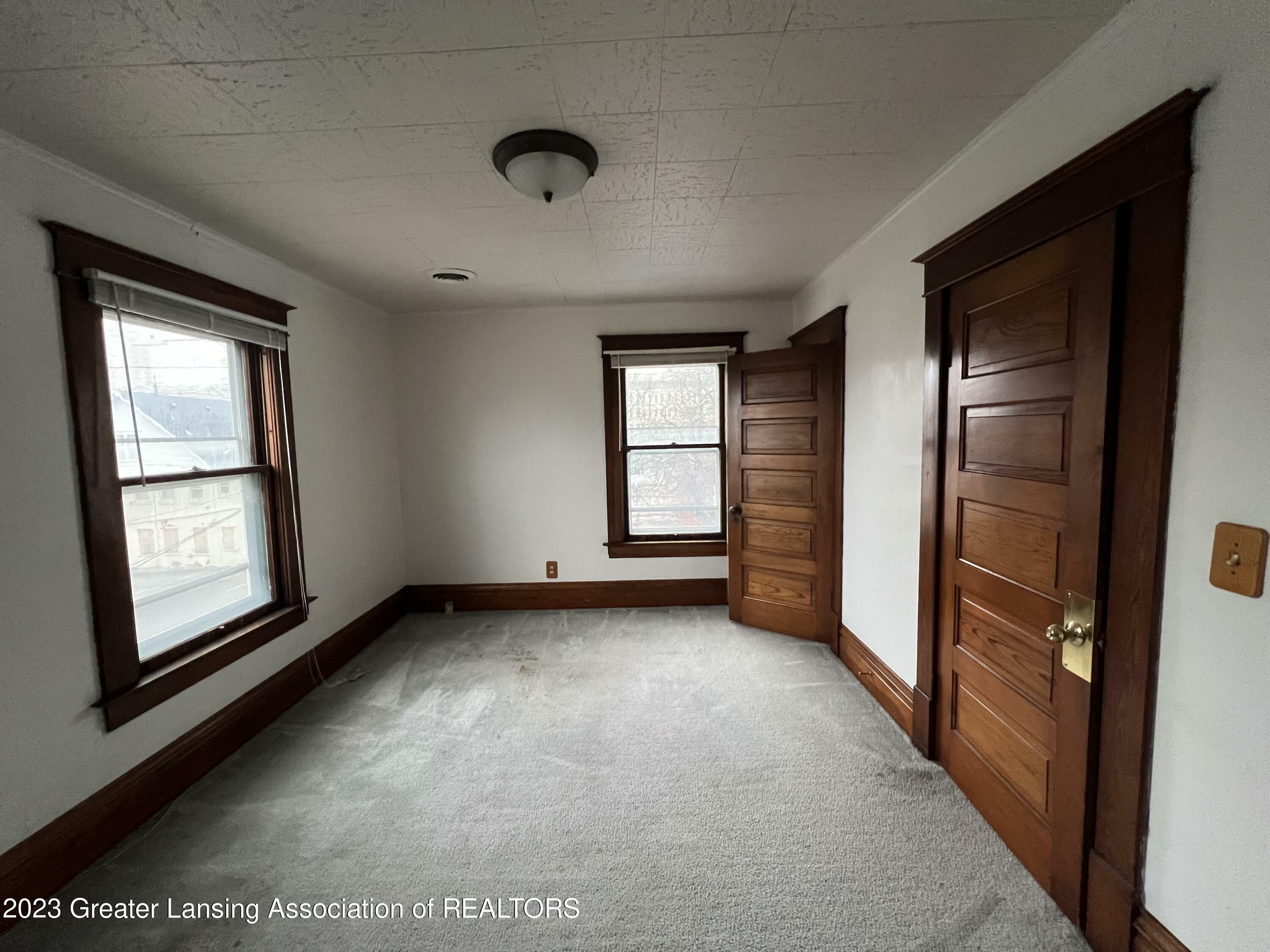 Property Photo:  411 W Ionia Street  MI 48933 