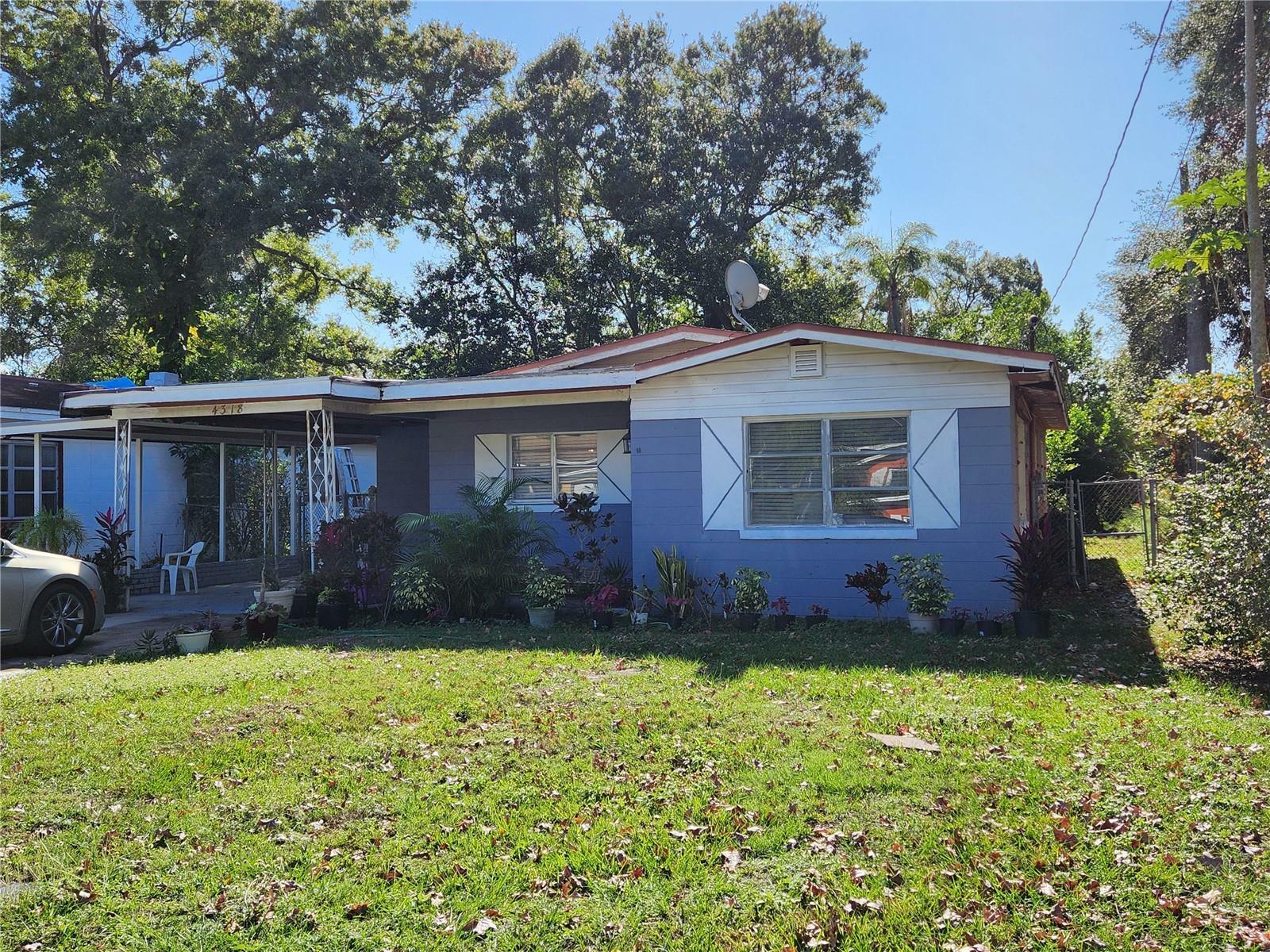 Property Photo:  4318 W Green Street  FL 33607 