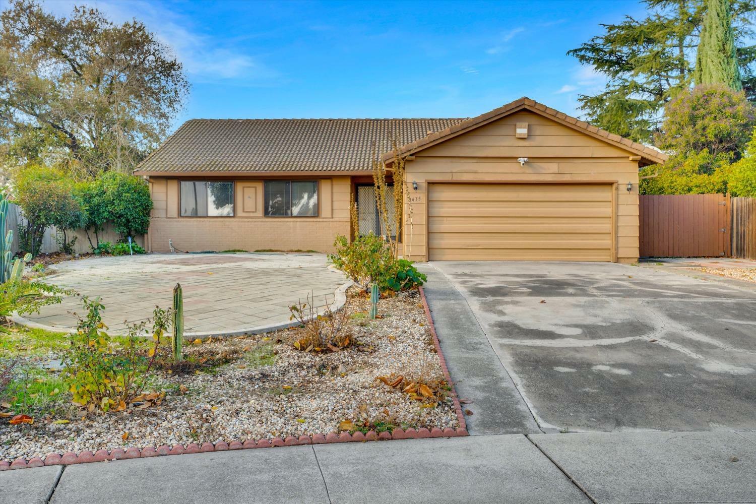 Property Photo:  8435 Midvale Drive  CA 95210 