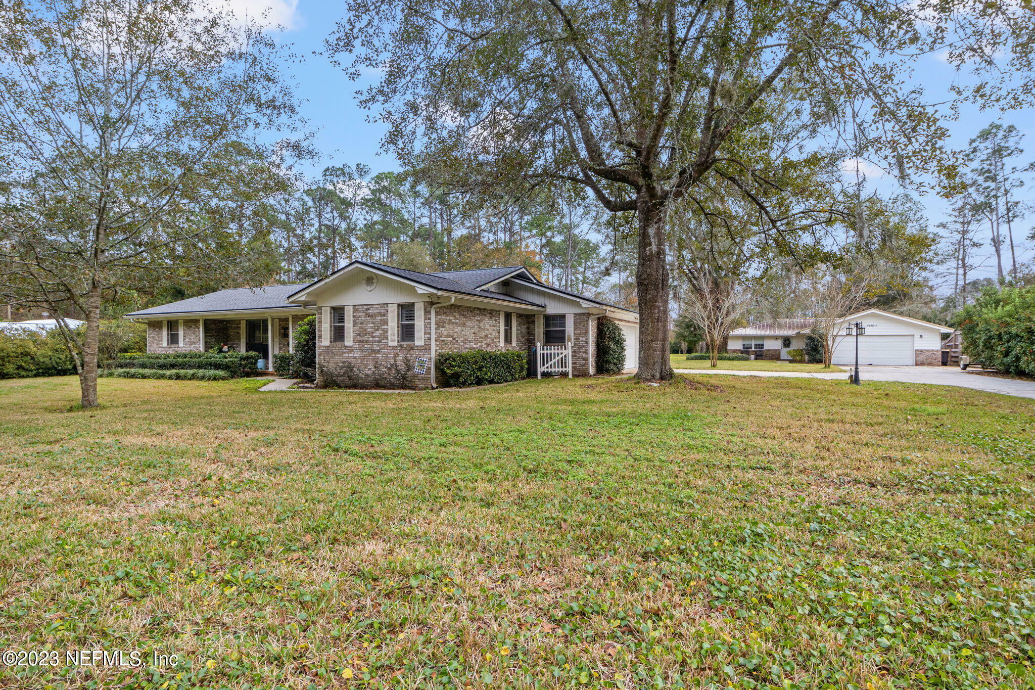 Property Photo:  11932 Old Plank Road  FL 32220 