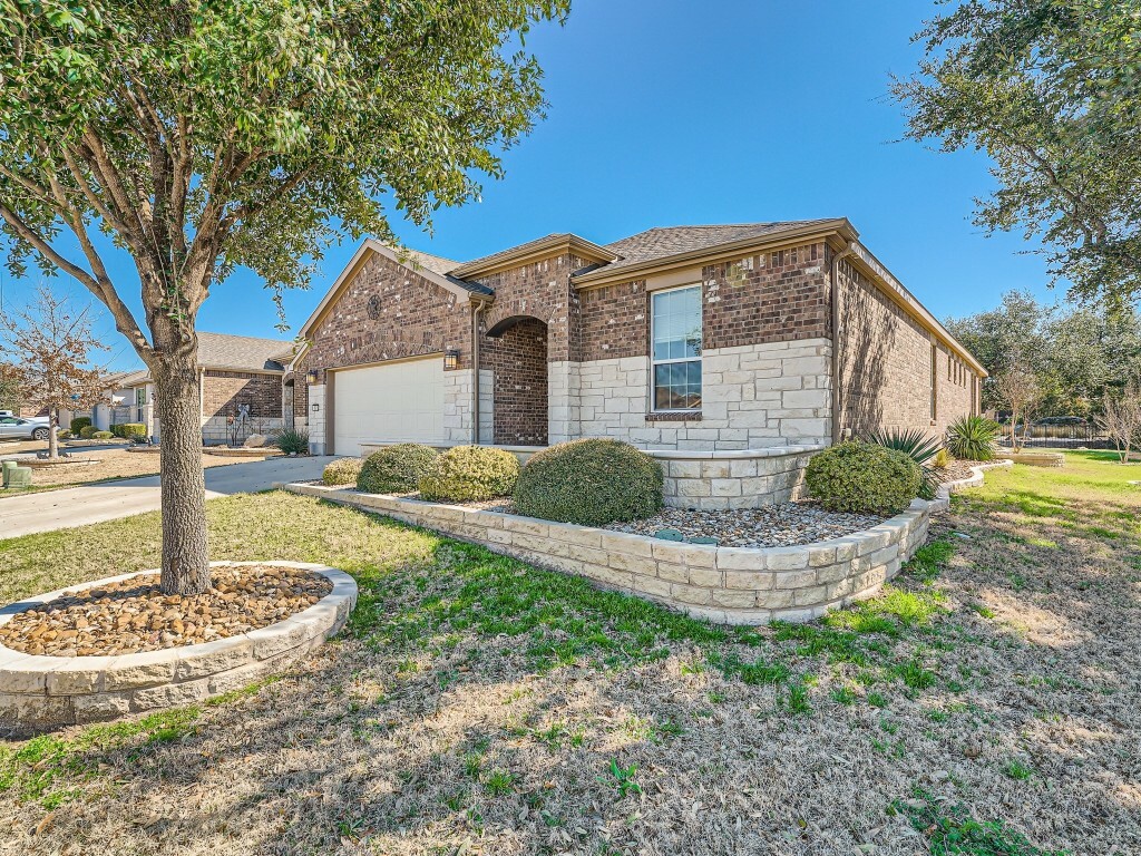 Property Photo:  812 Haystack Creek Trail  TX 78633 