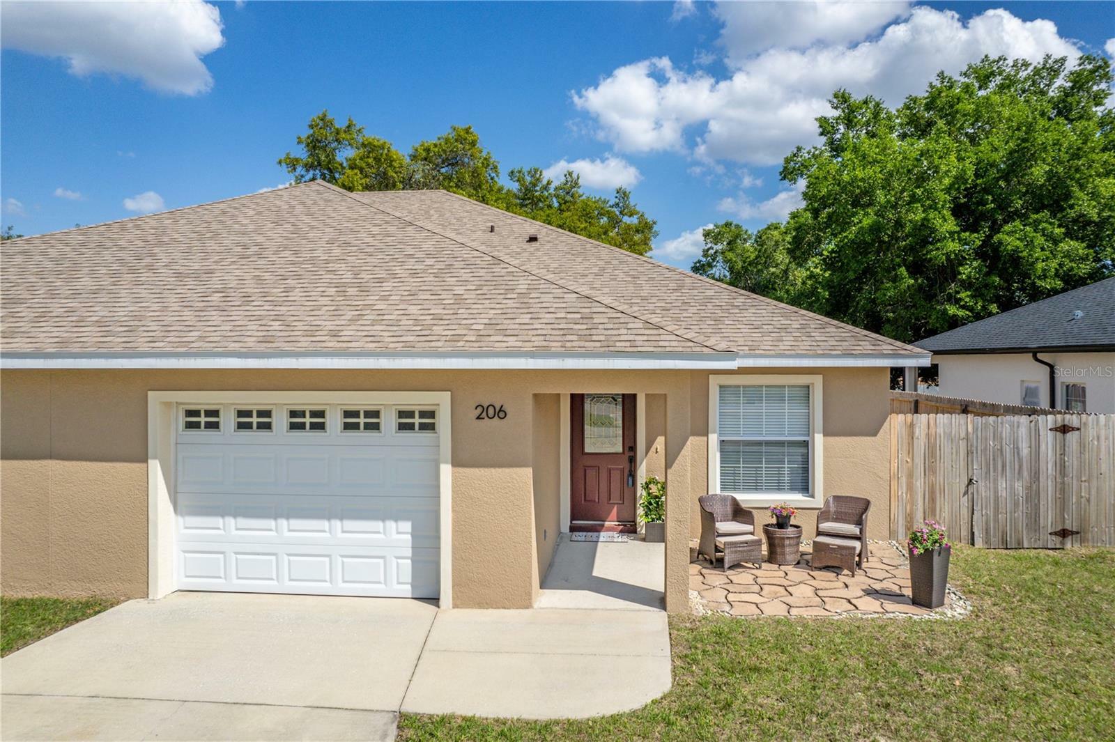 Property Photo:  206 Parrotte Court  FL 32757 