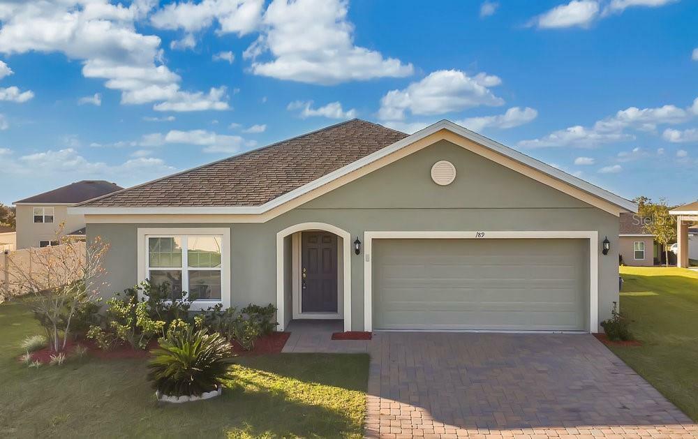 Property Photo: 189 Luxmore Road FL 34736