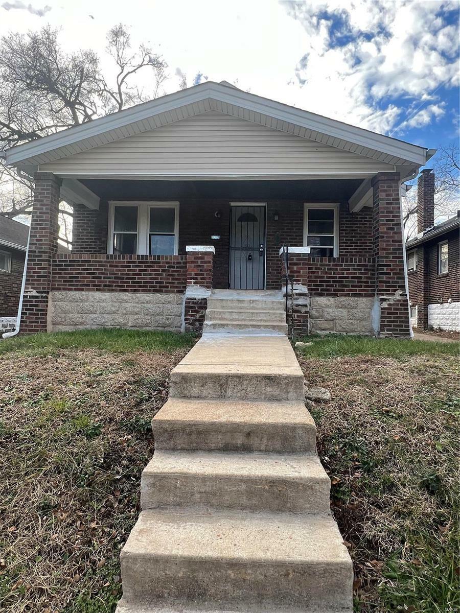 Property Photo:  6104 Huntsville Avenue  MO 63120 