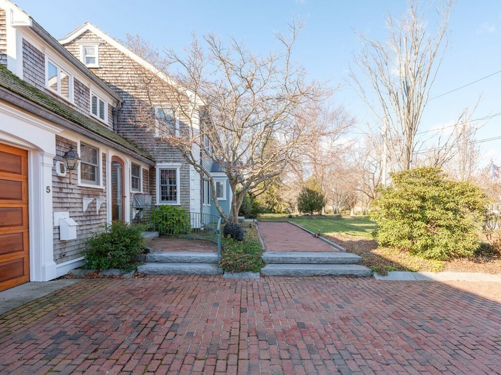 Property Photo:  5 Eastgate Lane  MA 02043 