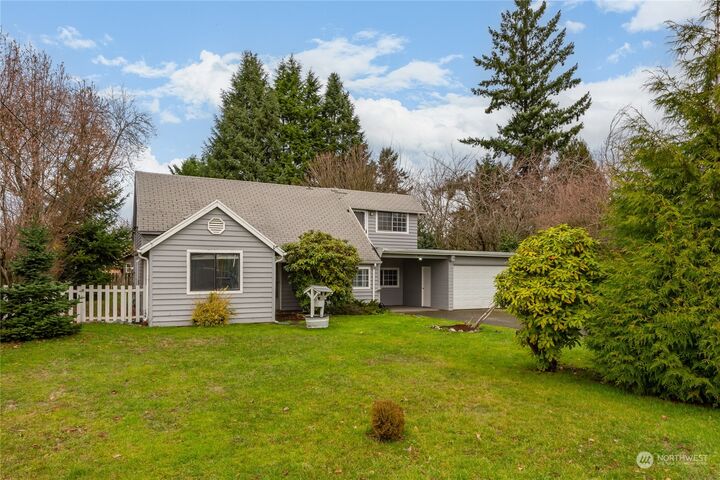 Property Photo:  1909 Gary Street  WA 98390 