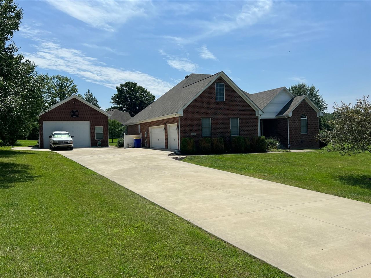 Property Photo:  109 Cross Creek Way  KY 42122 