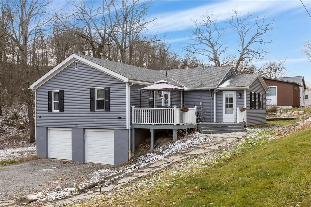 Property Photo:  268 Big Knob Rd  PA 15074 