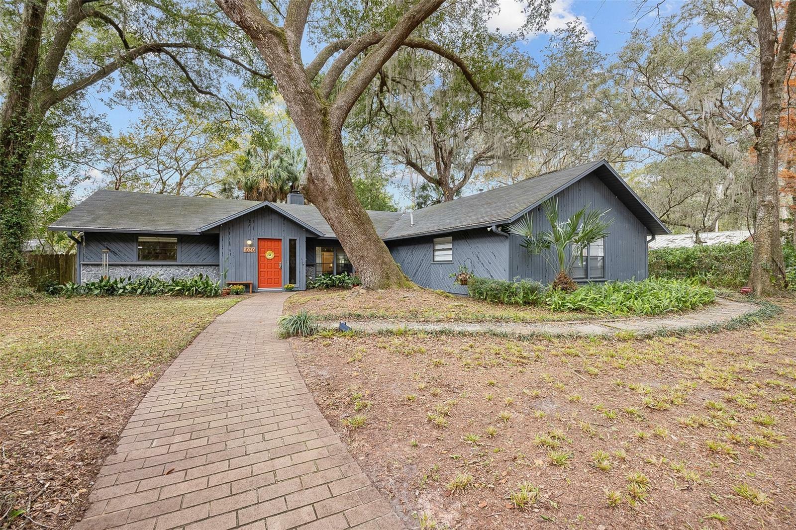 Property Photo:  1030 NW 39th Street  FL 32605 