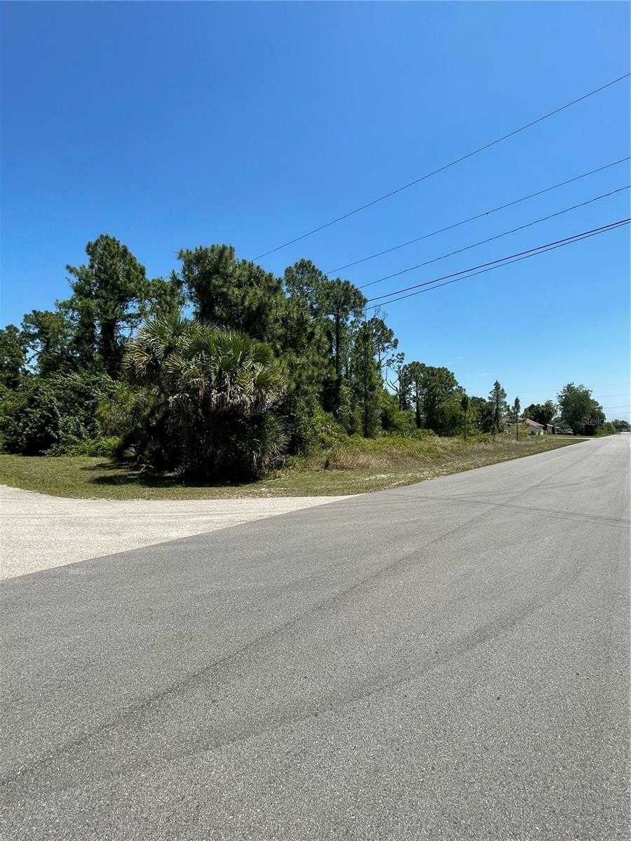 Property Photo:  530 Frank Jewett Avenue S  FL 33974 