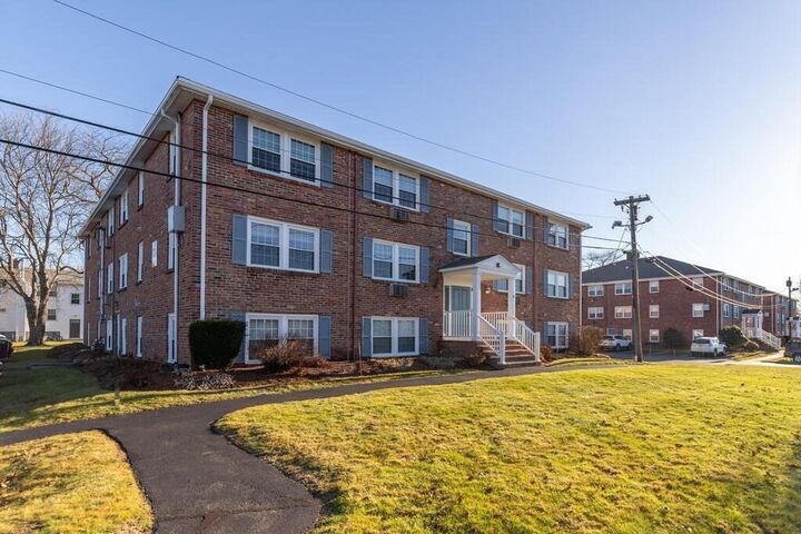 Property Photo:  2 McDewell Ave. 4  MA 01923 