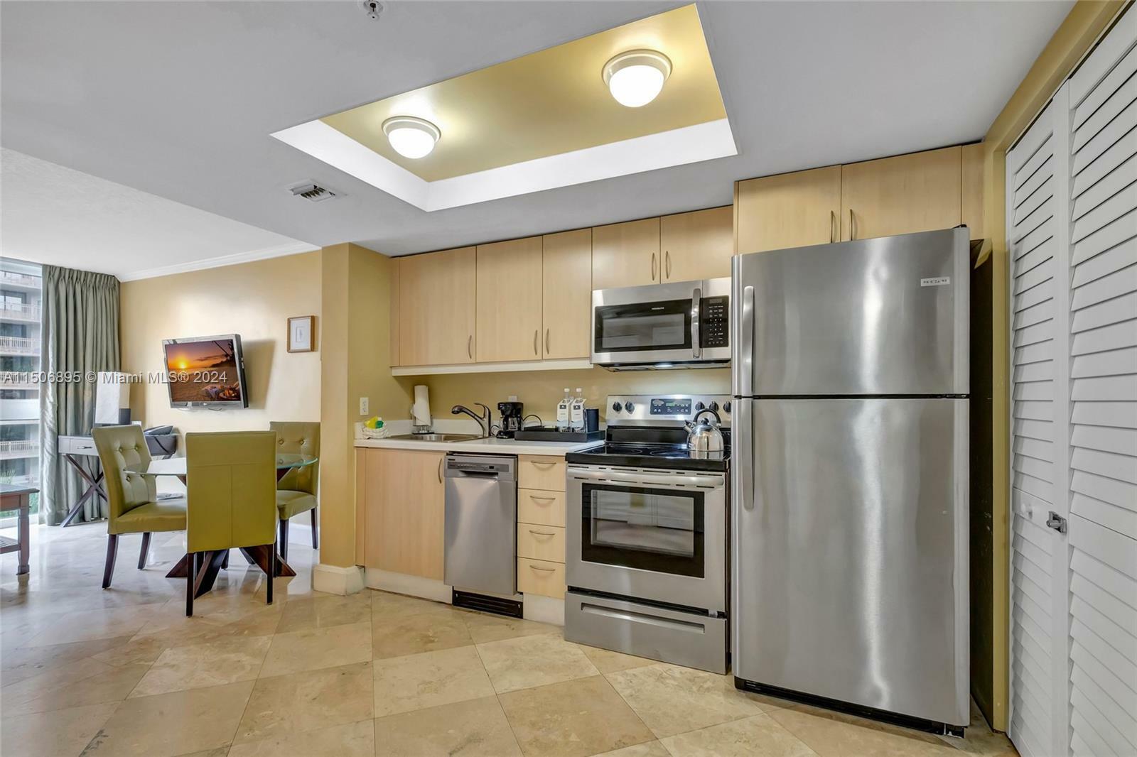 Property Photo:  2951 S Bayshore Dr 815  FL 33133 