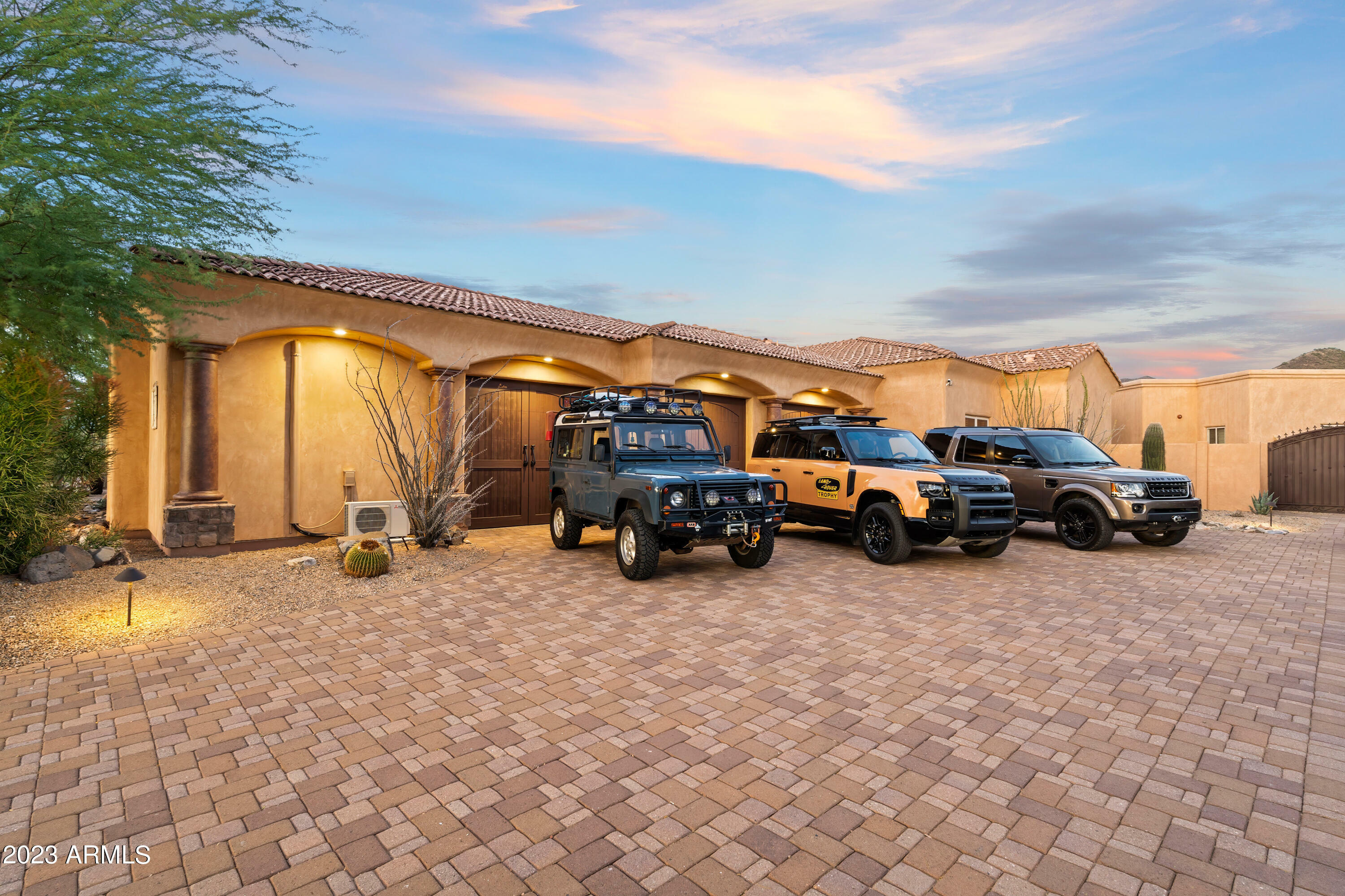 Property Photo:  40409 N Echo Canyon Drive  AZ 85331 