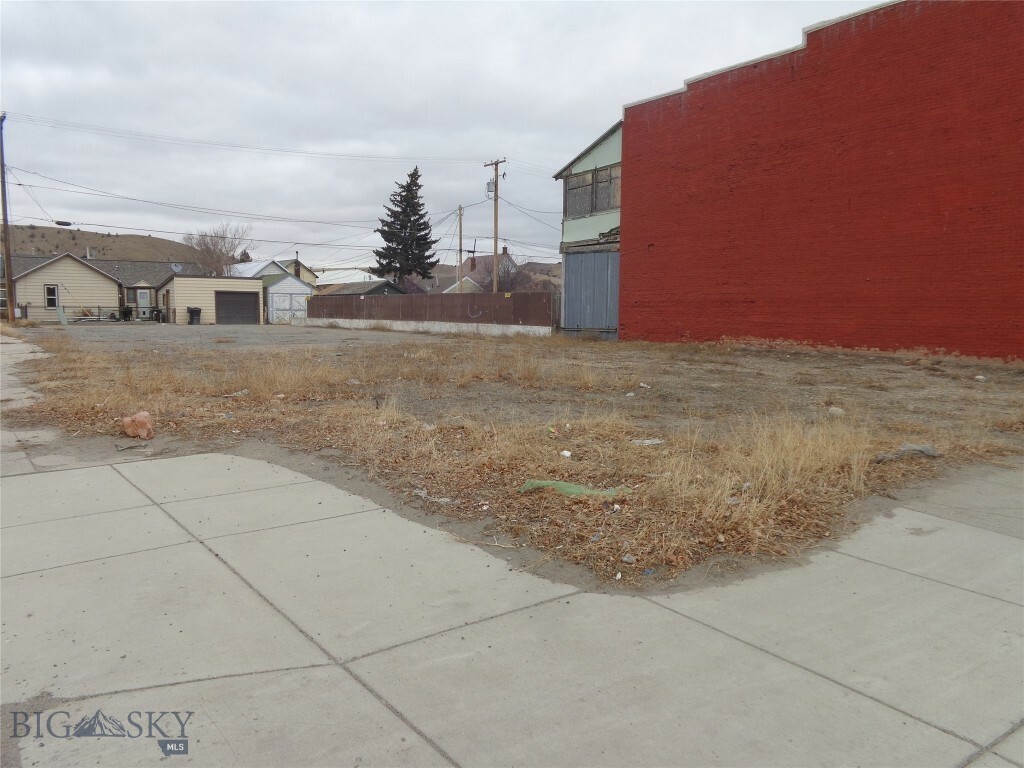 Property Photo: 500 E Park Avenue MT 59711