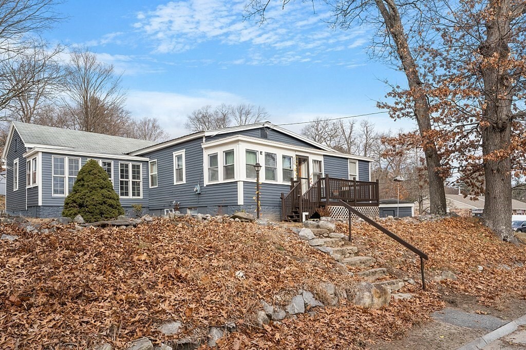 Property Photo:  228 Lakeview  MA 01879 