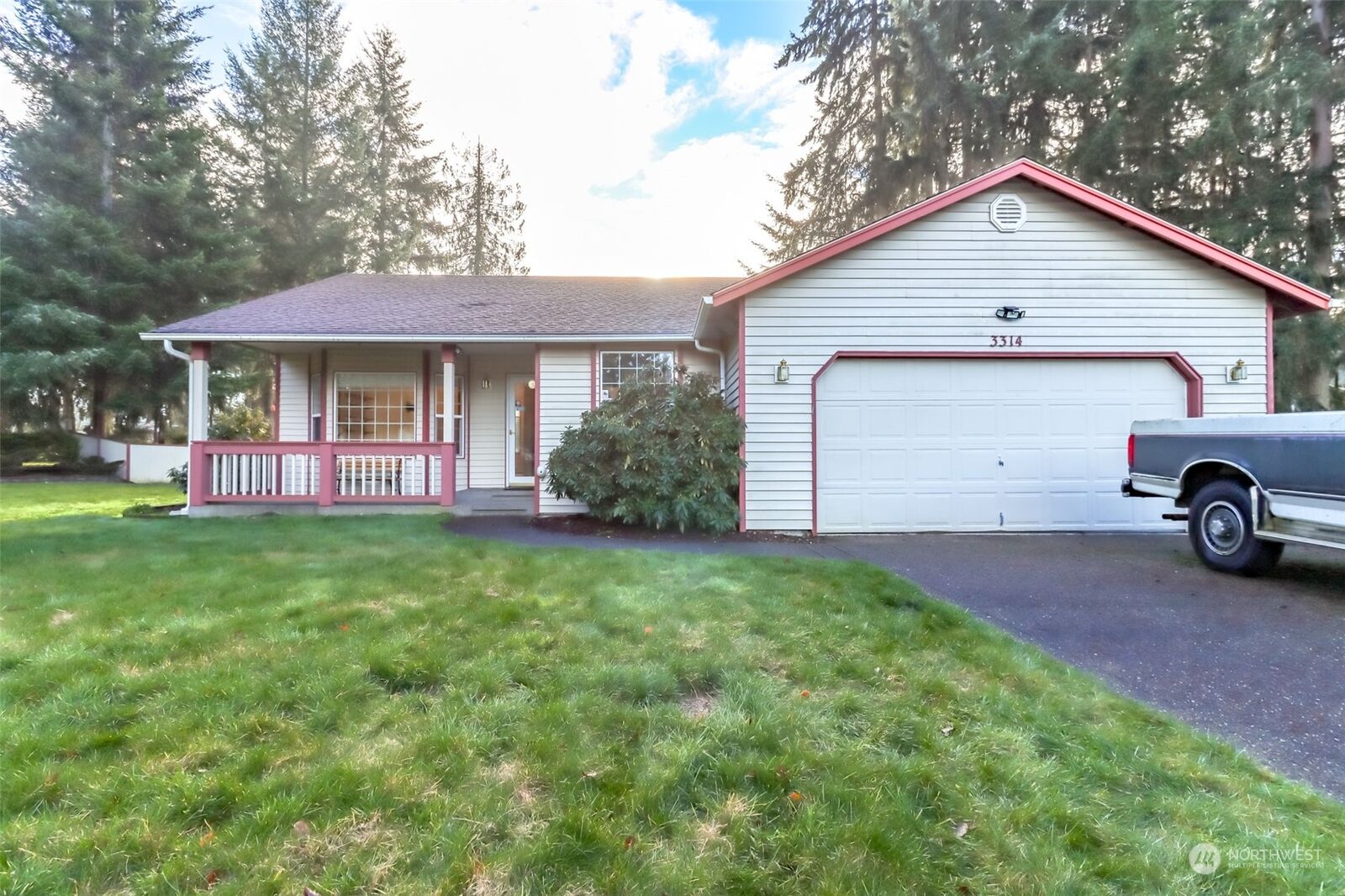 Home for sale in Spanaway 3314 253rd Street Ct E, Spanaway, WA 98387