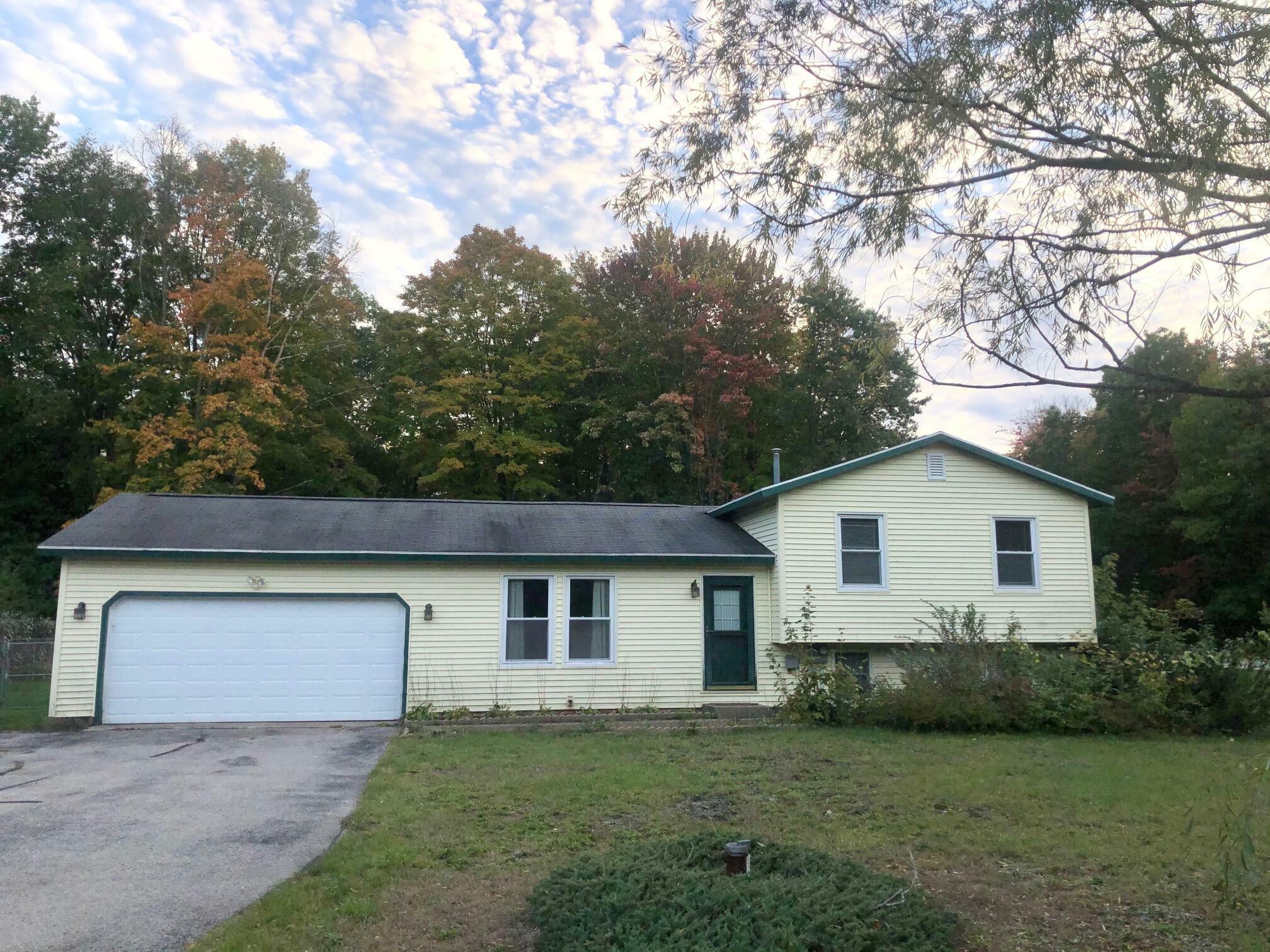 Property Photo:  1750 Penbroke Dr Drive  MI 49696 