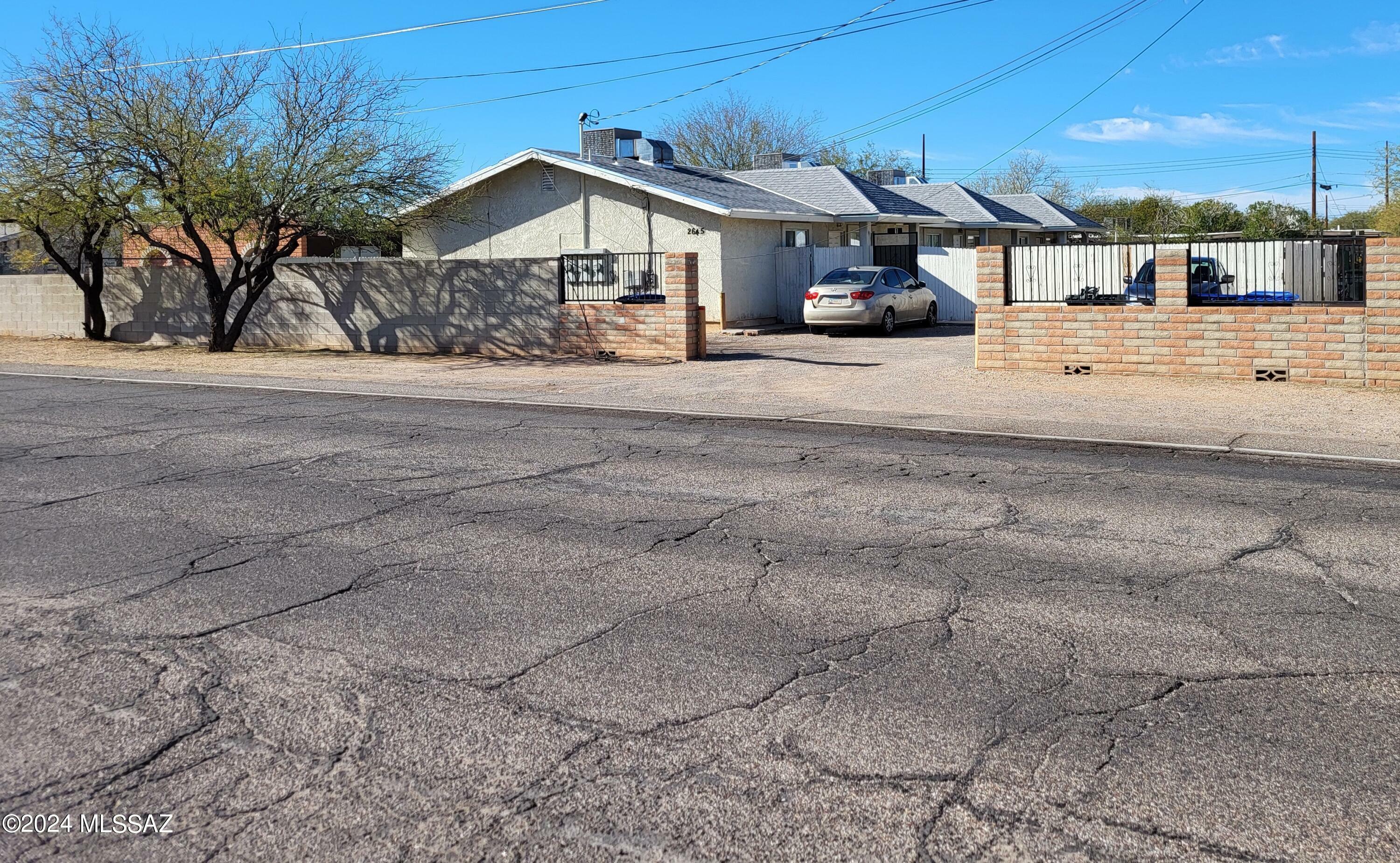 2645 N Dodge Boulevard  Tucson AZ 85716 photo