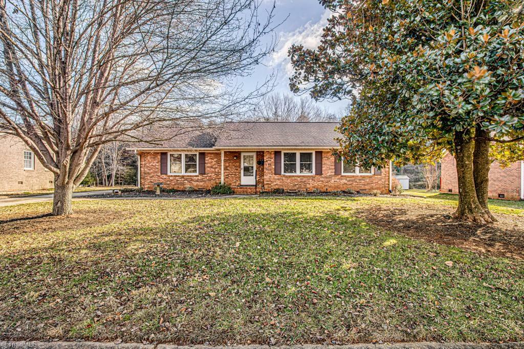 2161 New Castle Drive  Winston Salem NC 27103 photo