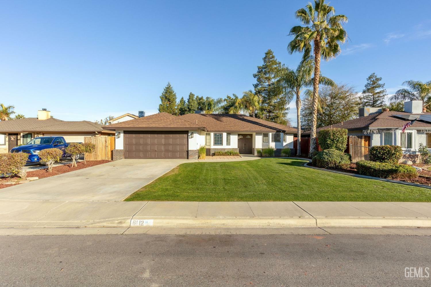 Property Photo:  6112 Castlepoint Street  CA 93313 