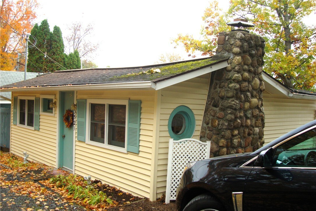 Property Photo:  3523 Brandy Bay Drive Lane  NY 14527 