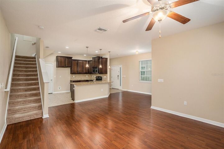 Property Photo:  3737 Silverlake Way  FL 33544 