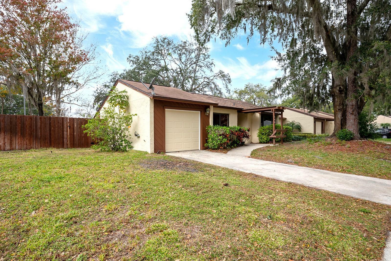 Property Photo:  146 Valmora Drive  FL 32707 