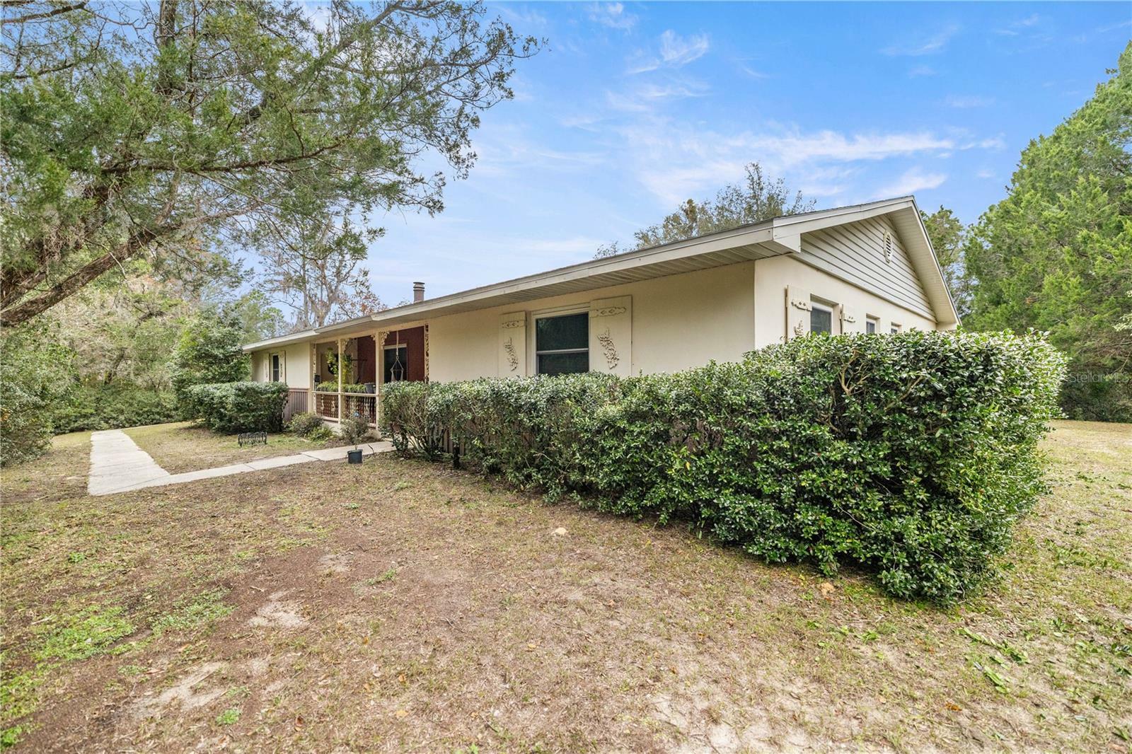 Property Photo:  8811 SW 211th Circle  FL 34431 