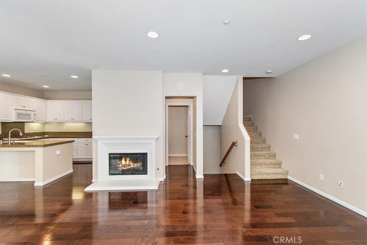 Property Photo:  1800 Oak Street 325  CA 90501 